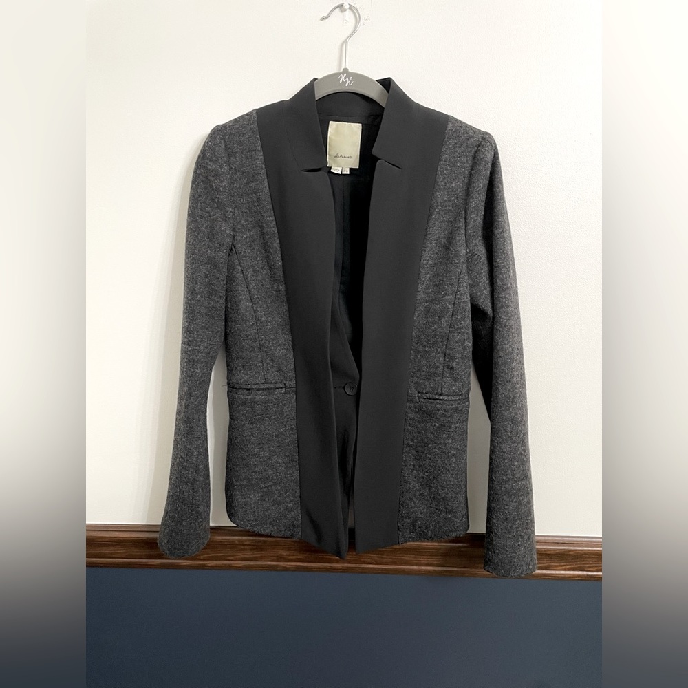 Anthropologie Blazer Size 4 (fits like a 0-2)